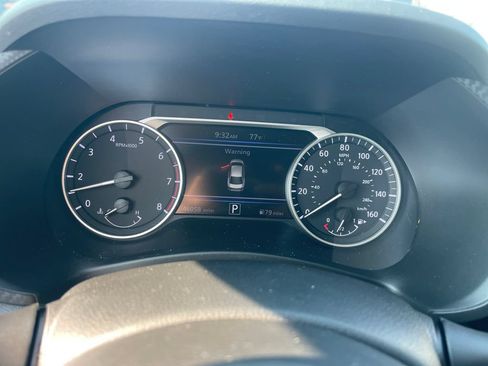 Used 2024 Nissan Sentra SV FWD image 18