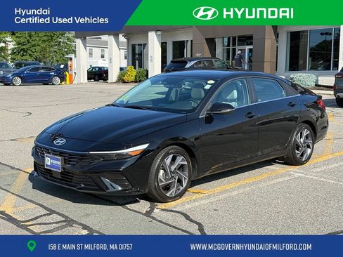 Used 2025 Hyundai Elantra Limited FWD image 1