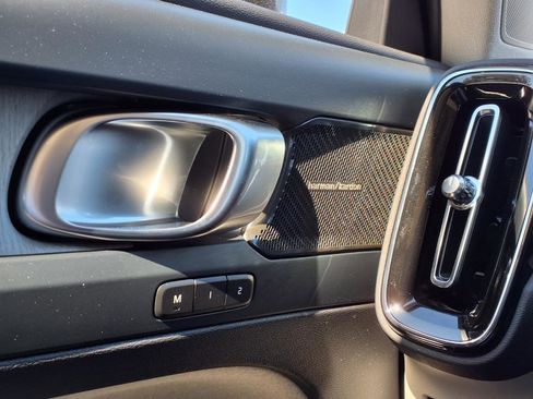 New 2026 Volvo XC40 B5 Ultra w/ Protection Package Premier image 19