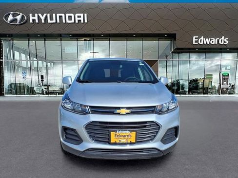 Used 2022 Chevrolet Trax LS w/ Tint and Cruise Package image 11