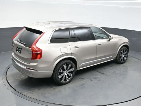 Used 2025 Volvo XC90 T8 Plus w/ Protection Package Premier image 32