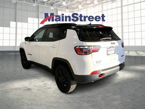 Used 2023 Jeep Compass Trailhawk image 3