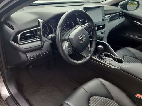 Used 2024 Toyota Camry SE w/ Cold Weather Package image 18