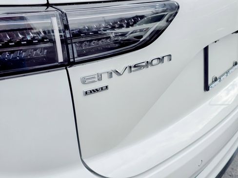 Used 2024 Buick Envision Avenir image 23