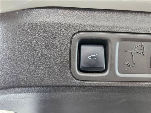 Used 2024 Lincoln Navigator Reserve AWD/4WD image 28