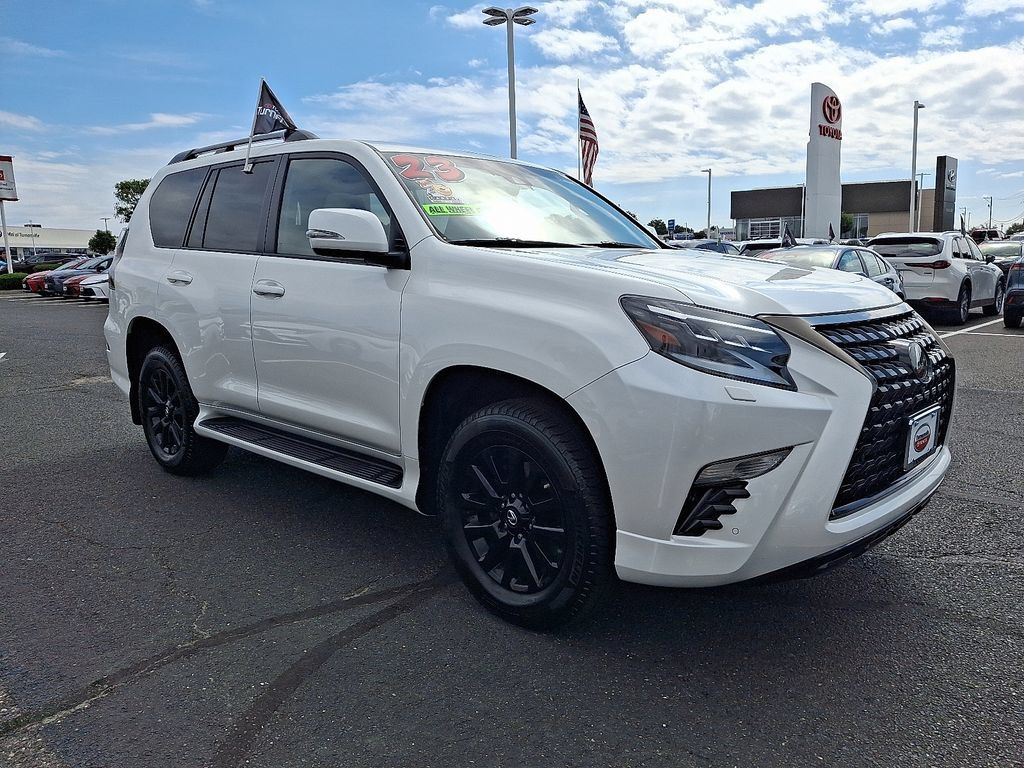 Used 2023 Lexus GX 460 w/ Black Line Special Edition AWD/4WD image 3
