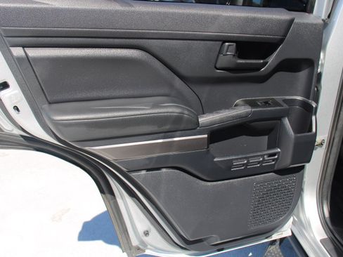 Certified 2025 Toyota 4Runner SR5 AWD/4WD image 14