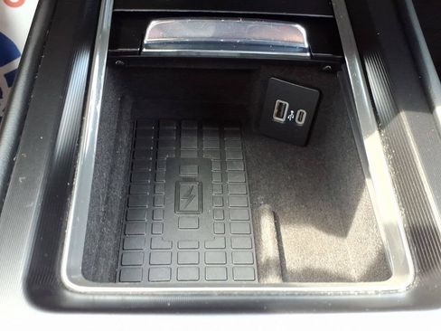 Used 2024 Lincoln Corsair Grand Touring w/ Equipment Group 301A AWD/4WD image 18