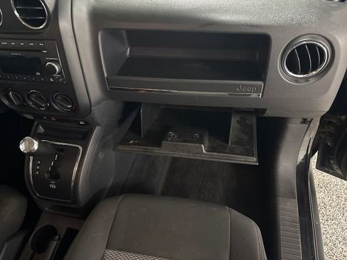 Used 2009 Jeep Patriot Sport image 17