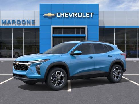New 2026 Chevrolet Trax LT w/ LT Convenience Package FWD image 2