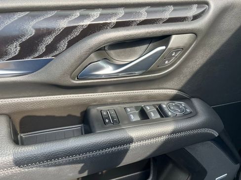 Used 2024 GMC Yukon Denali image 15