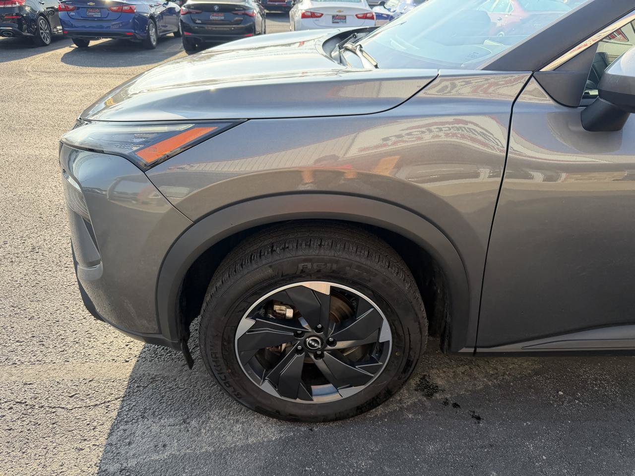 Used 2025 Nissan Rogue SV AWD/4WD image 12