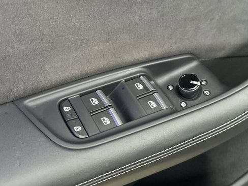 Used 2023 Audi SQ8 Prestige image 13