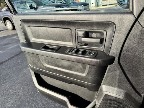 Used 2014 RAM 1500 Express image 24