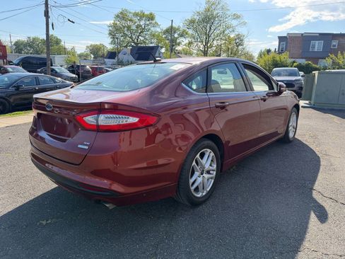 Used 2014 Ford Fusion SE FWD image 13