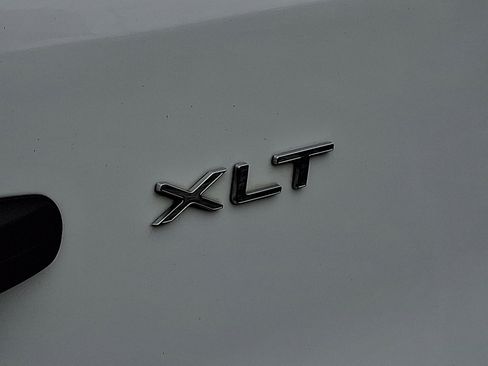 Used 2023 Ford Transit 350 XLT image 36