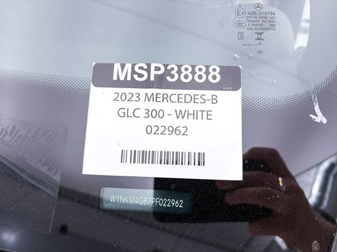 Used 2023 Mercedes-Benz GLC 300 image 37