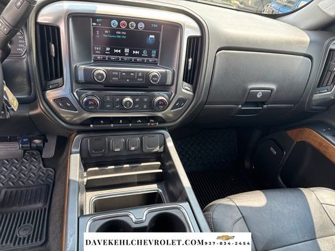 Used 2018 Chevrolet Silverado 1500 LTZ w/ Sport Package AWD/4WD image 18
