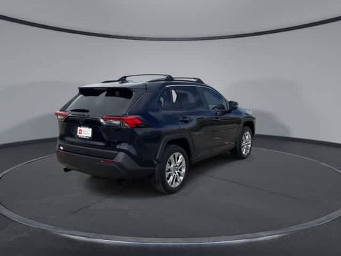 Used 2025 Toyota RAV4 XLE Premium image 8