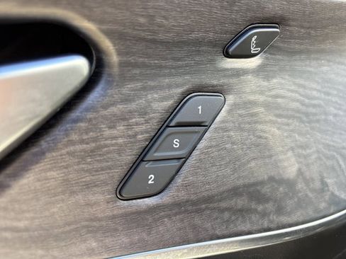 Used 2023 Jeep Grand Cherokee Overland w/ Luxury Tech Group IV image 23