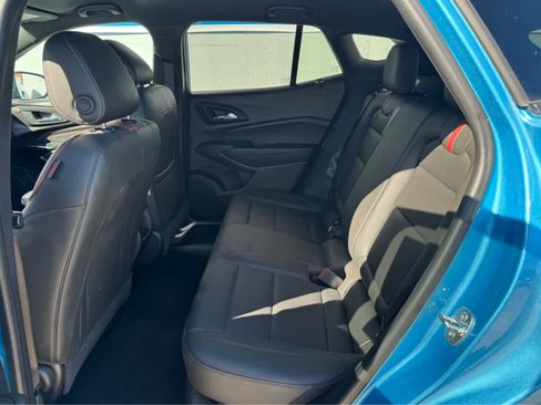 Used 2025 Chevrolet Trax RS w/ Driver Confidence Package image 30