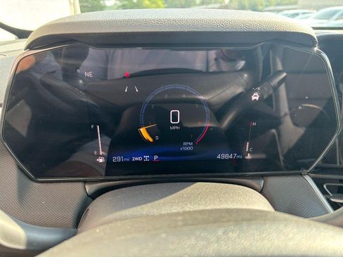 Used 2025 Chevrolet TrailBlazer LT AWD/4WD image 23