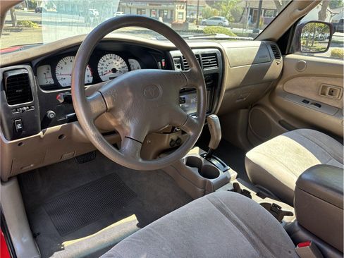 Used 2003 Toyota Tacoma PreRunner w/ Convenience Pkg RWD image 9