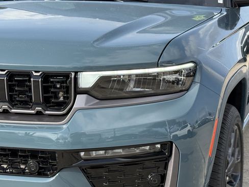 New 2026 Jeep Grand Cherokee L Summit image 8