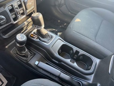 Used 2020 Jeep Wrangler Unlimited Sport image 27