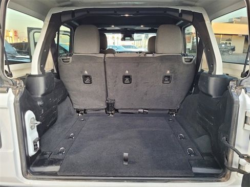 Certified 2024 Jeep Wrangler Unlimited Rubicon image 19