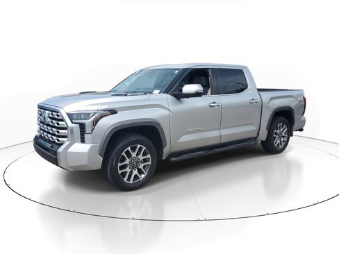 Used 2023 Toyota Tundra Limited AWD/4WD image 3