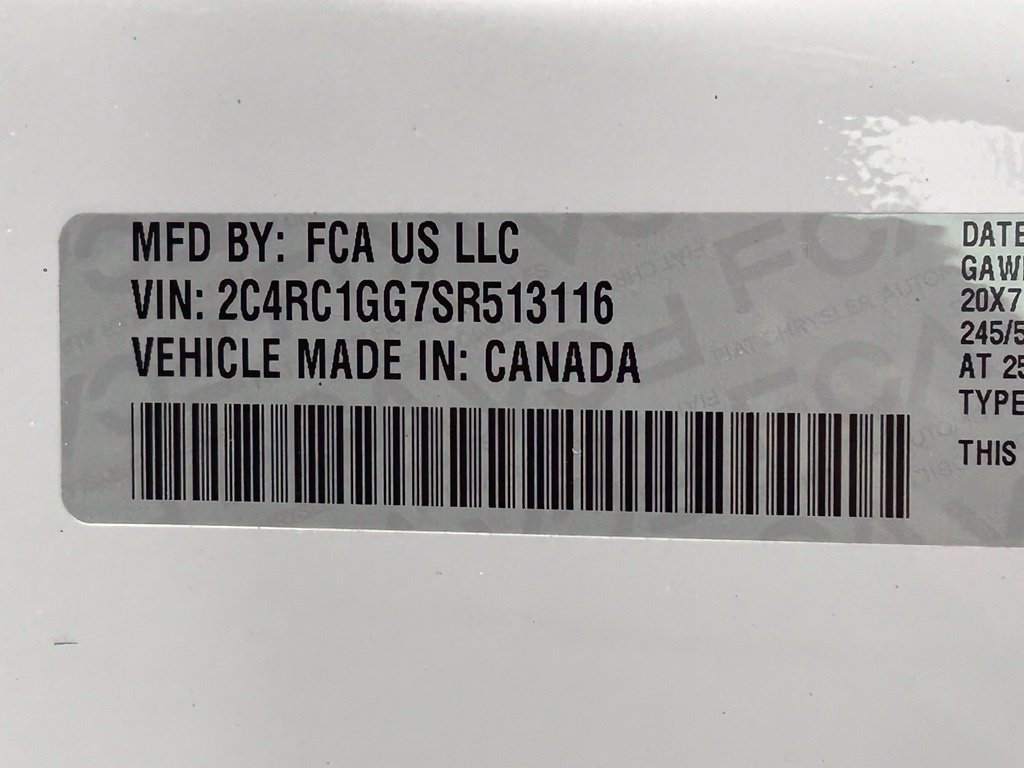 Used 2025 Chrysler Pacifica Limited FWD image 39