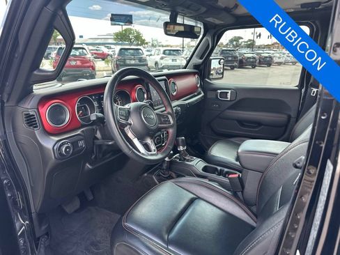 Used 2023 Jeep Wrangler Unlimited Rubicon w/ Cold Weather Group AWD/4WD image 15