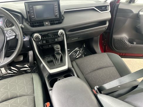Used 2019 Toyota RAV4 XLE w/ Convenience Package FWD image 19