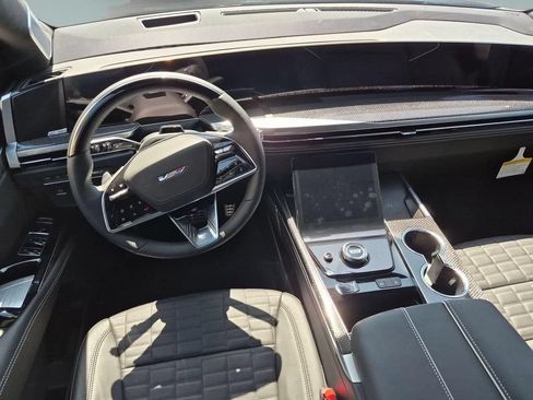 New 2026 Cadillac Escalade V w/ LPO, ONYX Package AWD/4WD image 20