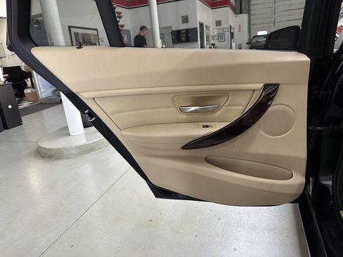 Used 2015 BMW 328d xDrive Wagon image 12