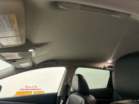 Used 2024 Nissan Murano SV FWD image 15