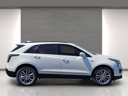 New 2026 Cadillac XT5 Sportv w/ LPO, Floor Liner Package AWD/4WD image 10