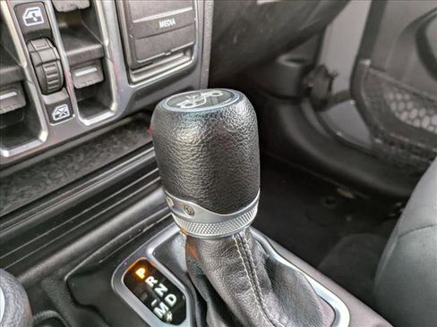 Used 2018 Jeep Wrangler Unlimited Sahara w/ Cold Weather Group image 12