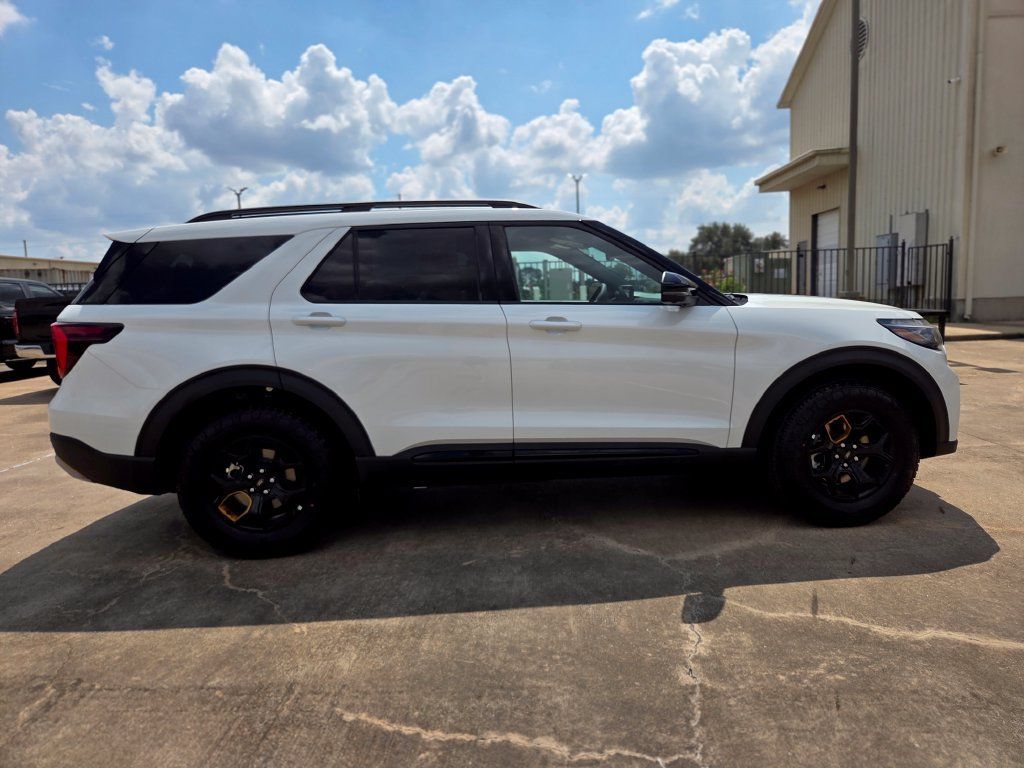 New 2027 Ford Explorer Tremor AWD/4WD image 4