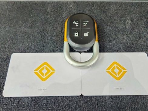 Used 2024 Rivian R1S Adventure image 62