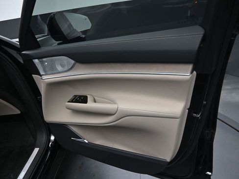 New 2025 Volvo EX90 Ultra image 28