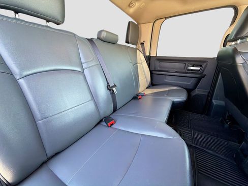 Used 2019 RAM 3500 Tradesman w/ Chrome Appearance Group image 32