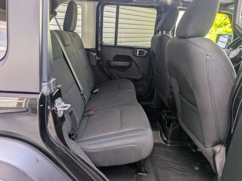 Used 2021 Jeep Wrangler Unlimited Sport AWD/4WD image 27