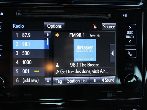 Used 2018 Toyota Prius Prime Plus image 18