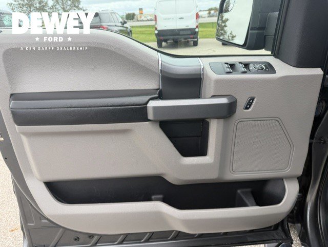 Used 2016 Ford F150 XLT w/ Equipment Group 302A Luxury AWD/4WD image 10