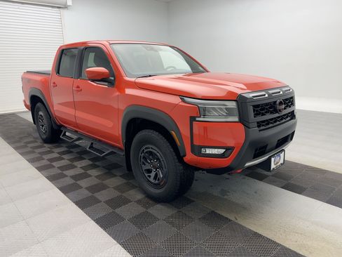 Used 2025 Nissan Frontier PRO-4X w/ Pro Convenience Package image 7