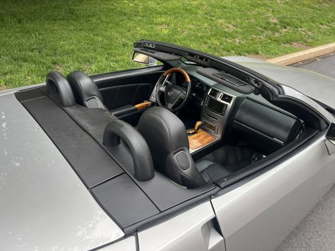 Used 2004 Cadillac XLR RWD image 77