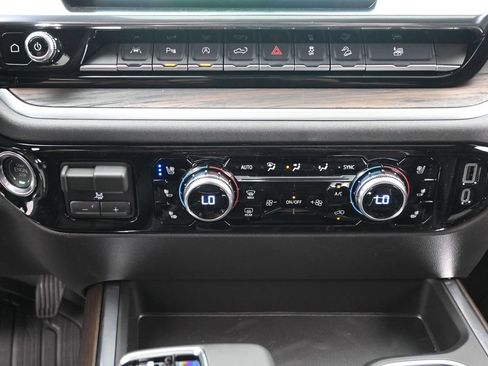 New 2026 GMC Sierra 1500 SLT w/ SLT Premium Plus Package AWD/4WD image 22