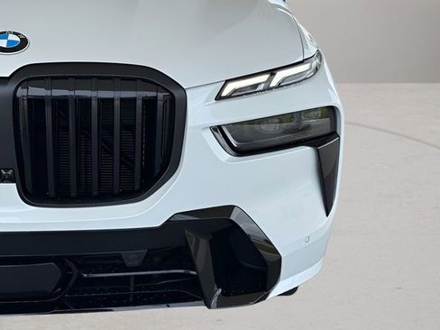Used 2026 BMW X7 xDrive40i w/ M Sport Package image 4
